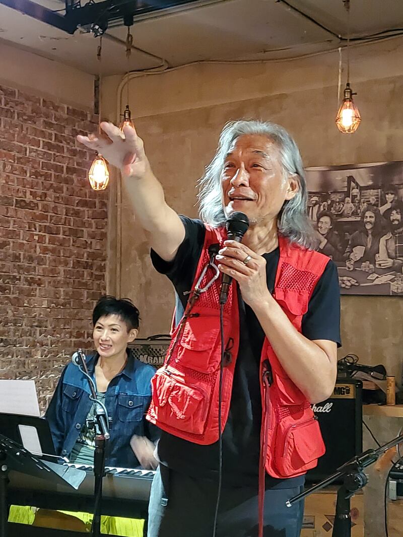 音樂會由潘源良發起,他的太太Rita(左)除了擔任琴師,亦獻唱幾首丈夫的作品。(李榮添 攝)