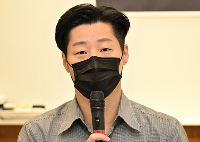 2020年11月12日，無黨籍立委林昶佐：就算與中國官方關係良好人士，到中國旅遊或經商也可能無辜被關押。（鍾廣政 攝） 