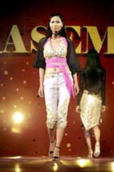 VietnamFashion150.jpg