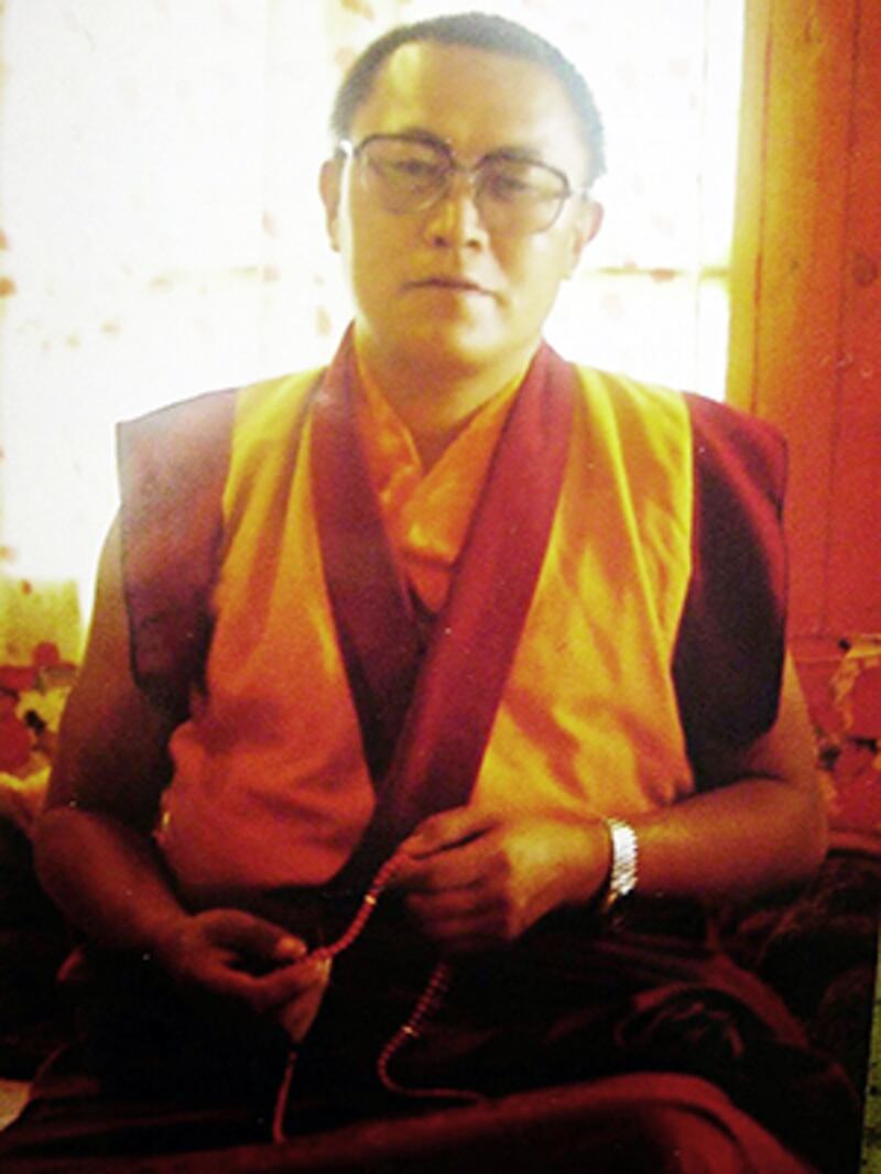 4月7日為四川高僧丹增德勒仁波切囚禁13週年,西藏人權組織呼籲當局釋放丹增德勒。(照片來自西藏女作家唯色推特)