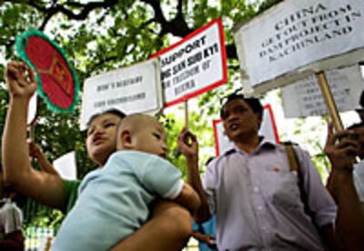 dam_protest_india_200px.jpg