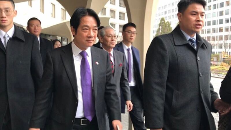 台湾副总统当选人赖清德与驻美代表高硕泰(右后)出席全美祈祷早餐会(自由亚洲电台记者唐家婕华盛顿摄)