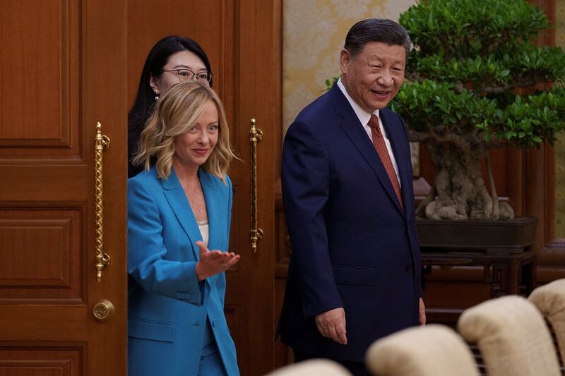 2024年7月29日,中国国家主席习近平和义大利总理乔治亚·梅洛尼抵达中国北京钓鱼台国宾馆举行会晤。(路透社)