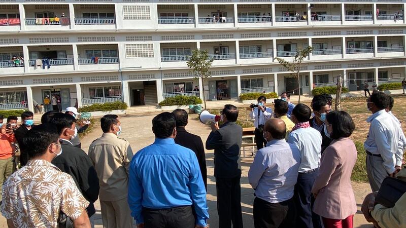 Kem_Sokha_at_Udor_Meanchey_quarrantine_center_011421.jpg