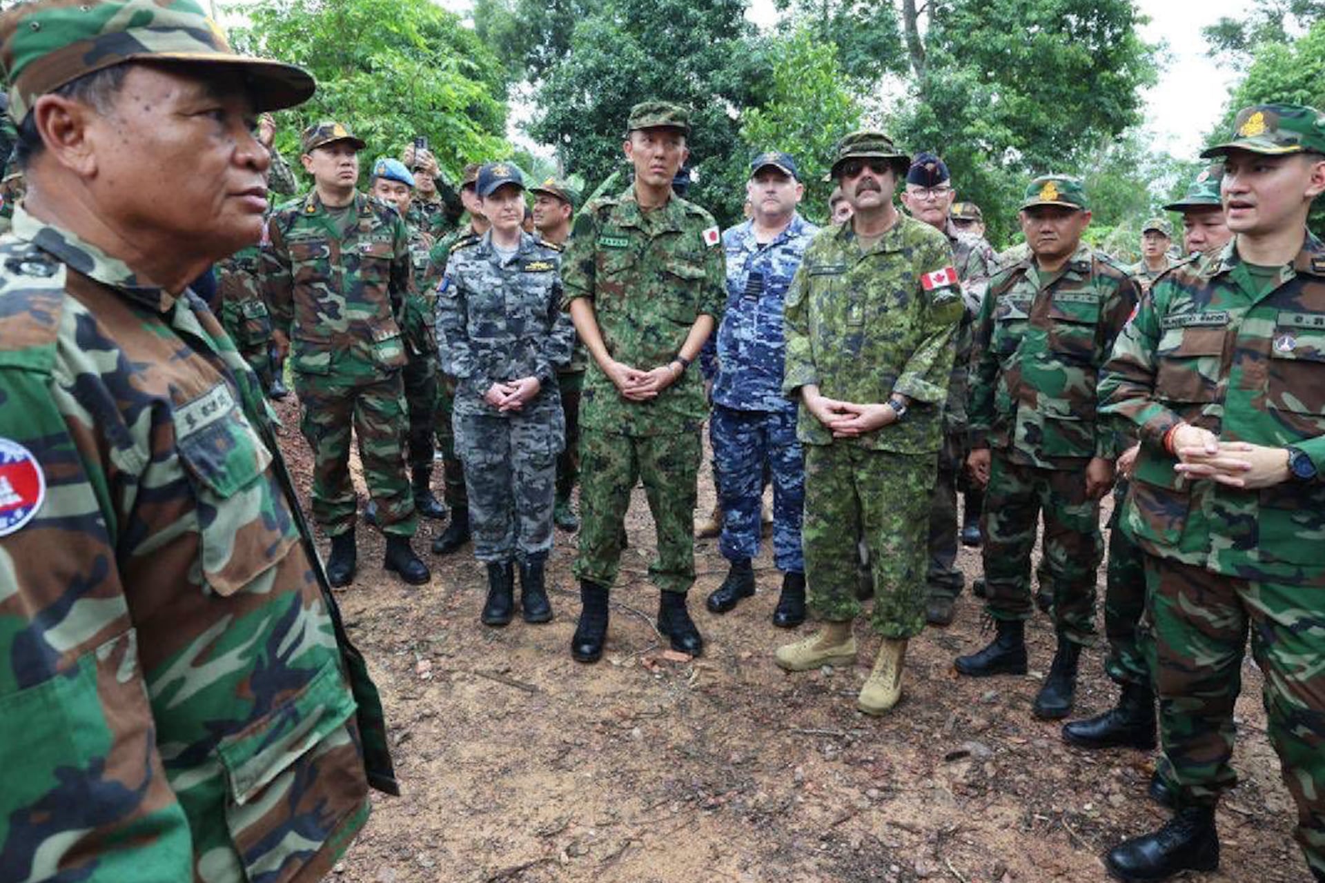 General Naing Vong (L) told to the foreign military attachés of Australia, England, Canada, China, France, Japan, South Korea, Laos, and Vietnam on border situation in Oddar Meanchey province on August 10, 2025.
