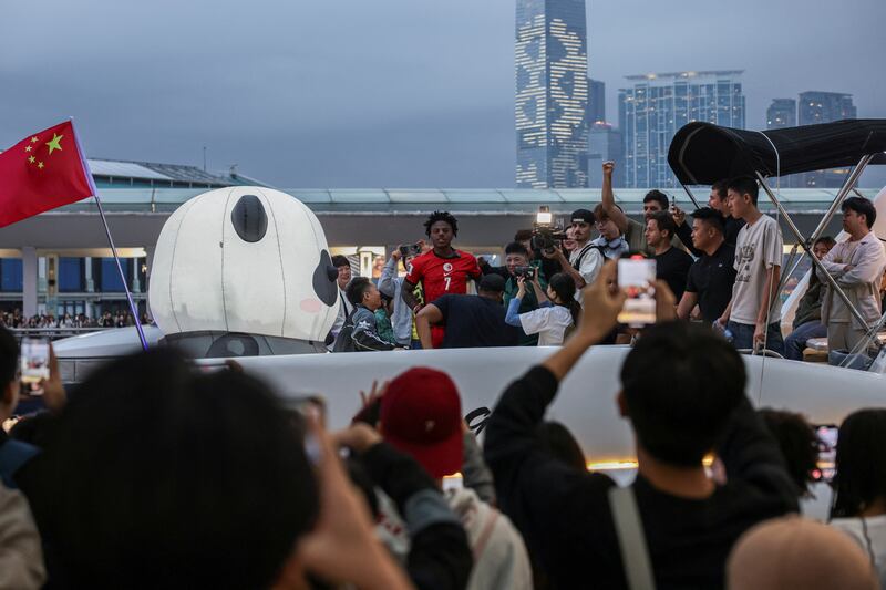 “甲亢哥”展现了真实中国,还是另一种疯狂外宣？