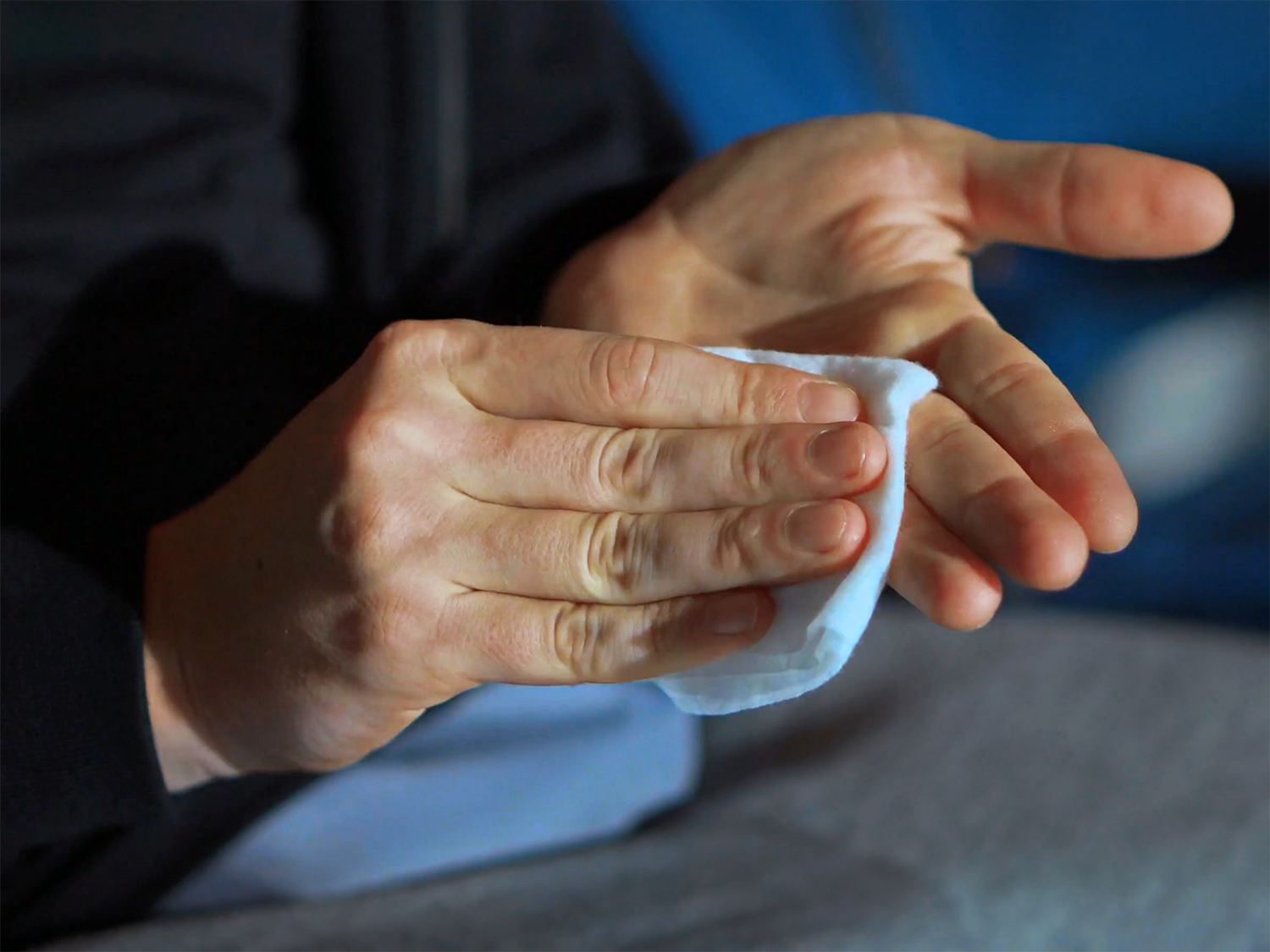 North Korean women use wet wipes to flaunt their status