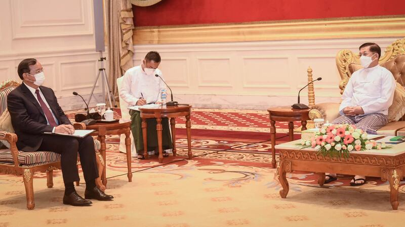Prak Sokhonn meet Min Aung Hlaing on 21_03_2022-03.jpg