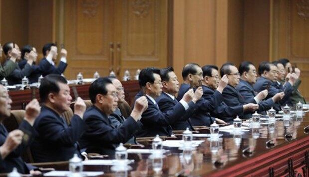 북한 최고인민회의 제14기 제1차회의가 지난 11일 만수대의사당에서 열렸다고 조선중앙통신이 12일 보도했다.