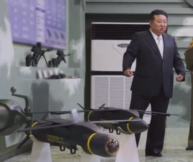 지난 5월 28일 북한 국방과학원 전시관을 참관한 김정은 북한 노동당 총비서/ 조선중앙통신
