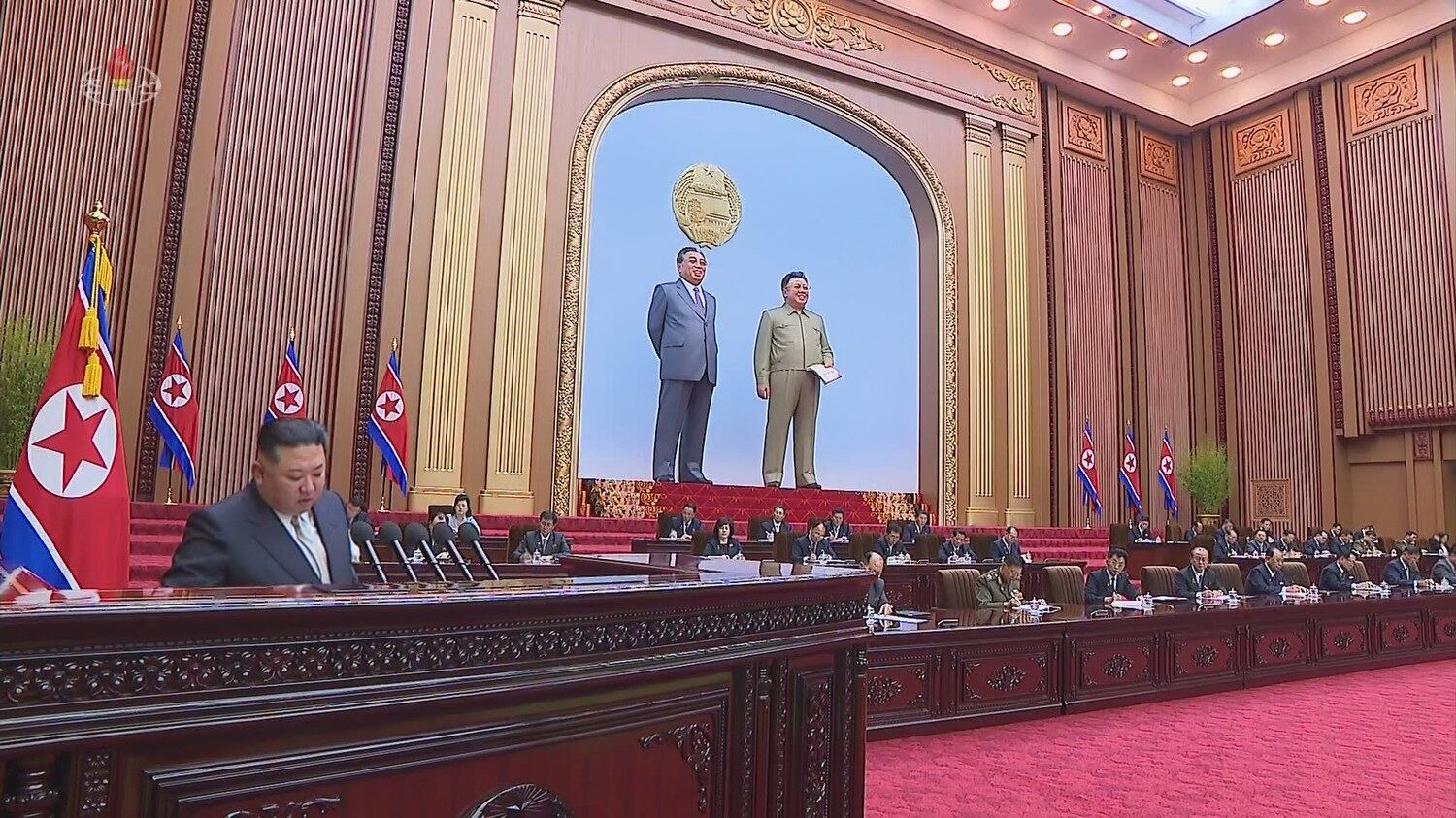 지난 8일 평양 만수대의사당에서 진행된 북한 최고인민회의 제14기 제7차회의 2일회의 진행 모습.