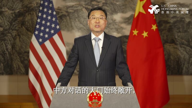 2019年時任外交部駐港特派員、現任駐美大使謝鋒一改近年中國「戰狼」外交口脗。(中美交流基金會影片截圖)