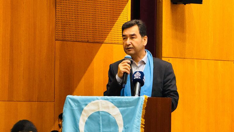 دۇنيا ئۇيغۇر قۇرۇلتىيىنىڭ مۇئاۋىن رەئىسى ئابدۇرېشىت ئابدۇلھەمىت سۆزلەۋاتىدۇ. 2024-يىلى 12-نويابىر، ئىستانبۇل