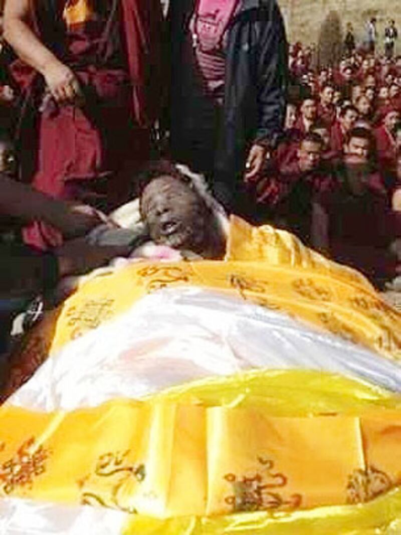 青海同仁縣25歲藏族畫師多吉楞珠，11月4日在縣城自焚身亡。（照片來自西藏作家唯色推特）