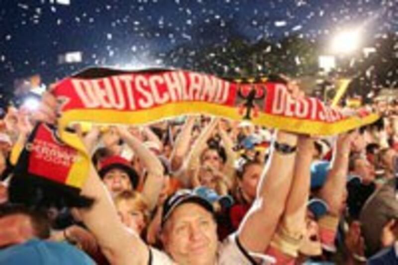 FanWorldCup200.jpg