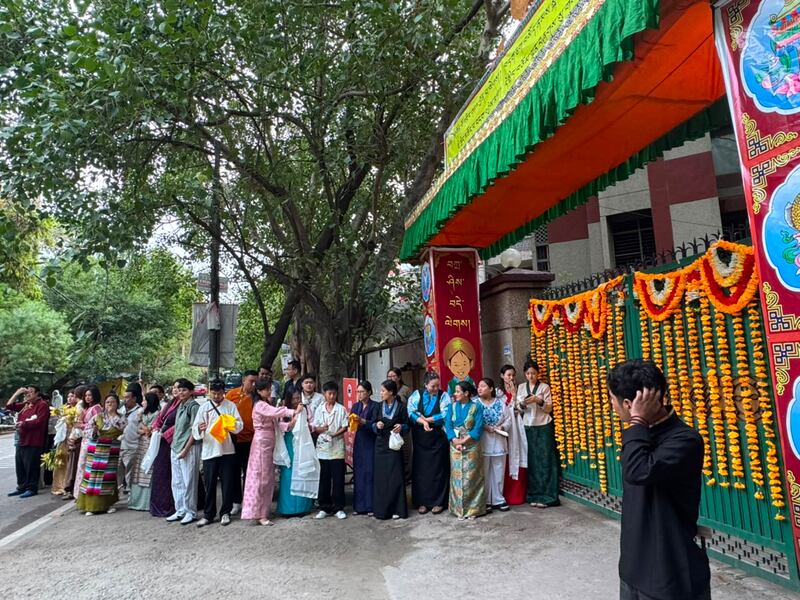 མཐོ་སློབ་སྡོད་སྒར་གྱི་རྒྱལ་སྒོའི་ཕྱི་ཕྱོགས། ༢༠༢༦།༦།༡༢