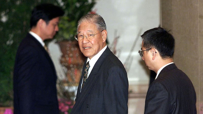 李登辉早年参加中共,几个月就看穿真相,立即抽身而退。(路透社资料图片)