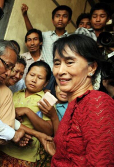 AungSanSuuKyi_april1-200.jpg