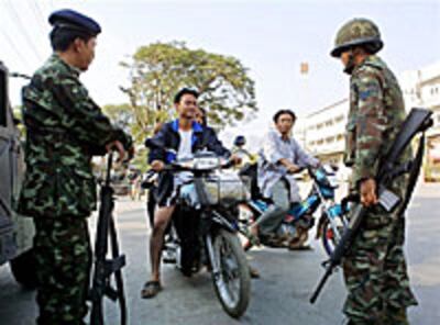 thai_border_checkpoint_200p.jpg