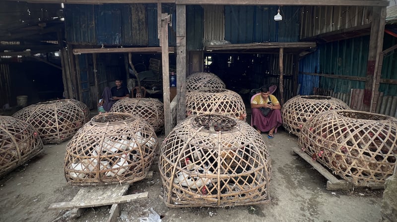 ရခိုင်ပြည်နယ် စစ်တွေမြို့ ဘုမေ မွတ်စလင်ရွာစျေးကို ၂၀၂၃ ခုနှစ် အောက်တိုဘာ ၉ ရက်နေ့က တွေ့ရစဉ်။ (Photo: RFA)