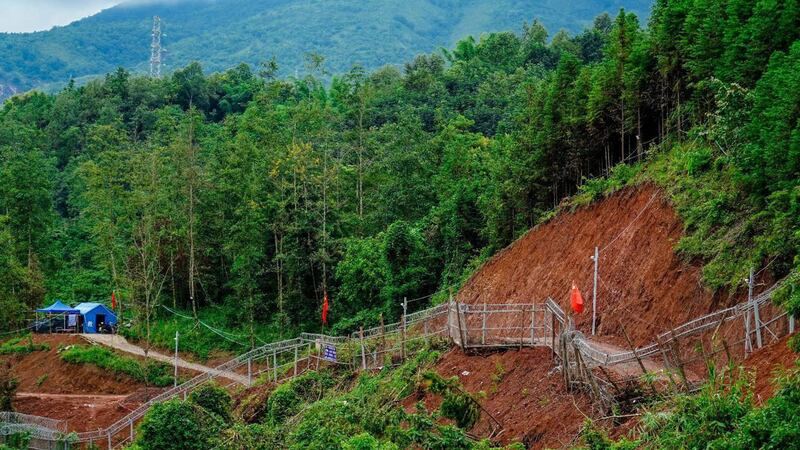 china-fence.jpg