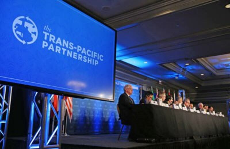 Đại diện 12 nước tham gia đàm phán TPP tại Atlanta, Mỹ ngày 5/10/2015. AFP