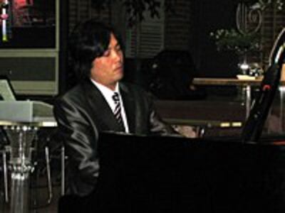 KimPiano200.jpg