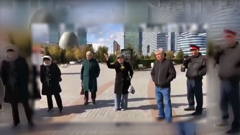 哈萨克斯坦阿拉木图民众举行反华示威。（志愿者提供/记者乔龙）