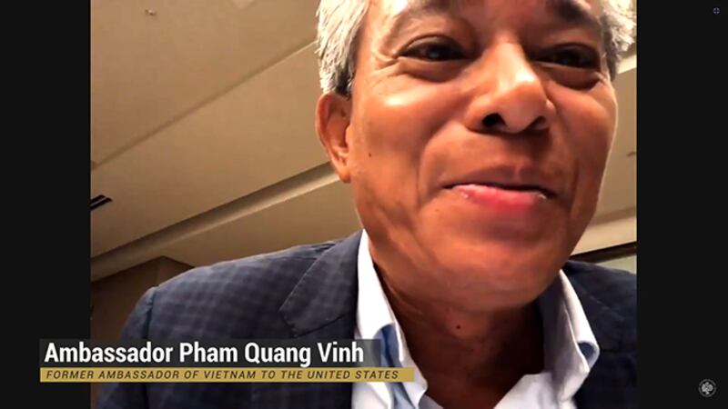 越南驻美国前大使范光荣（Pham Quang Vinh）在讨论会上发言（视频截图）