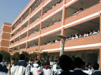 m1124-fyp6.jpg