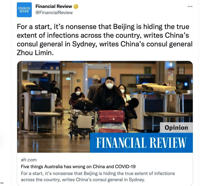 澳大利亞《金融評論》全文刊發了中國駐悉尼總領事周立民為中國失敗防疫措施洗地的文章。（金融評論推特截圖）