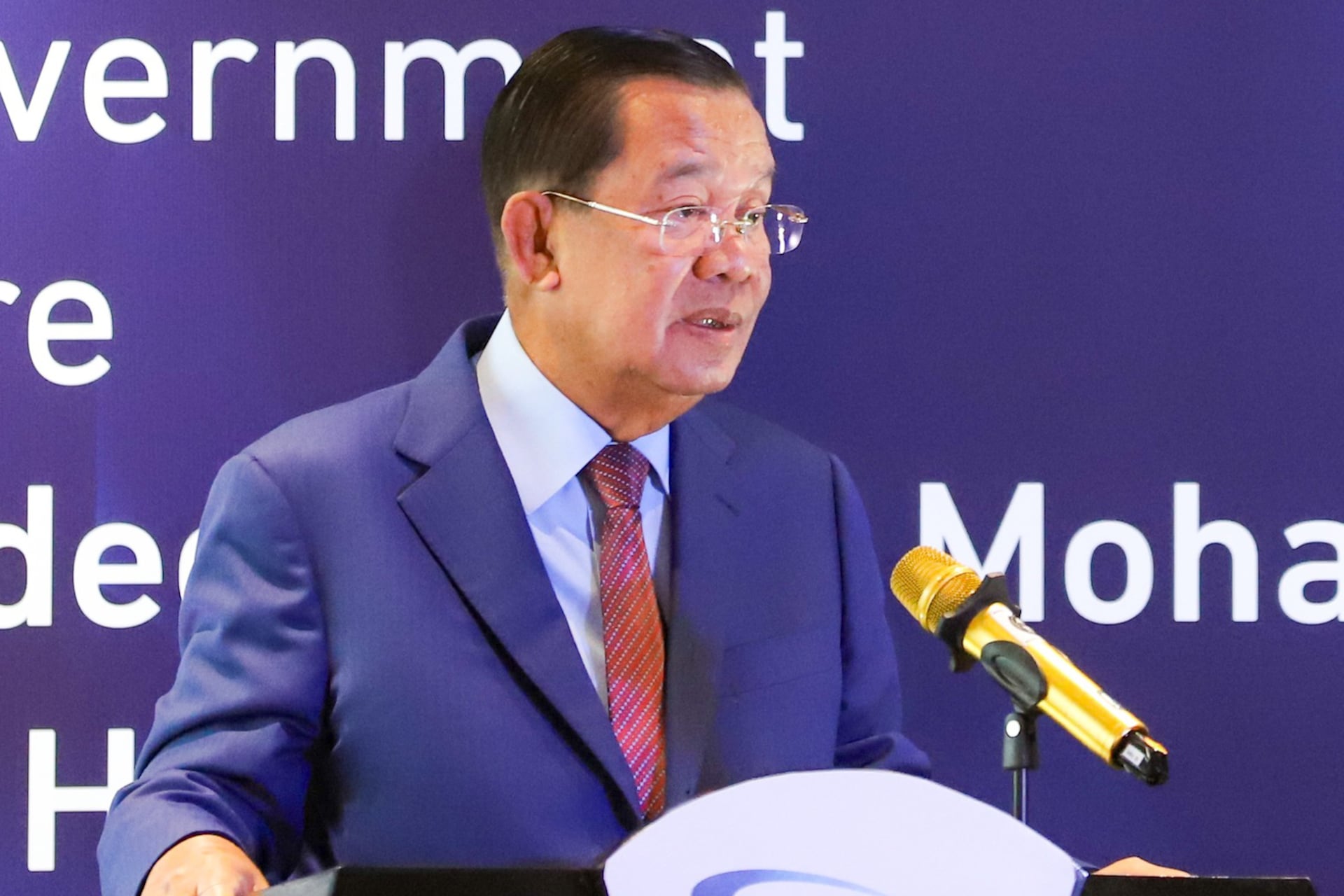 Hun Sen speaks a forum in Indonesia on 06 May 2025.