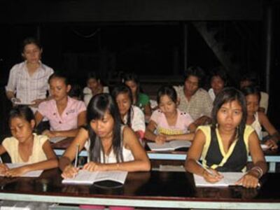 Lớp học bổ túc văn hoá tại huyện Xuân Lộc. Source dongnai.gov