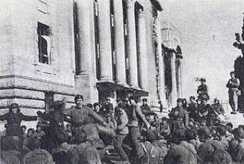 1951年1月4日，首尔沦入中共军之手。（来自维基百科）