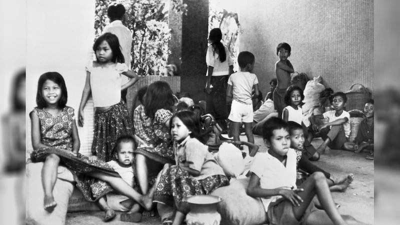 Children_take_refuge_in_French_Embassy_when_Phnom_Penh_fall_under_KR_on_April_17_1975_AFP.jpg