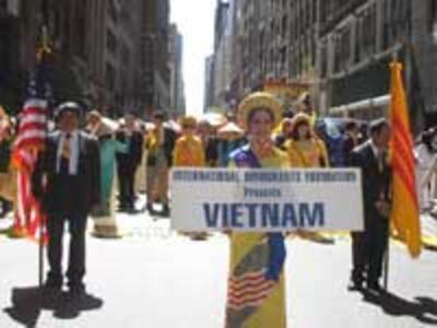 VnAmericanParade200.jpg
