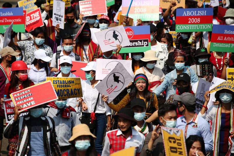 https://www.rfa.org/english/multimedia/myanmar-death-protest-gallery-02222021182753.html/myanmar_funeral022121_018.jpg