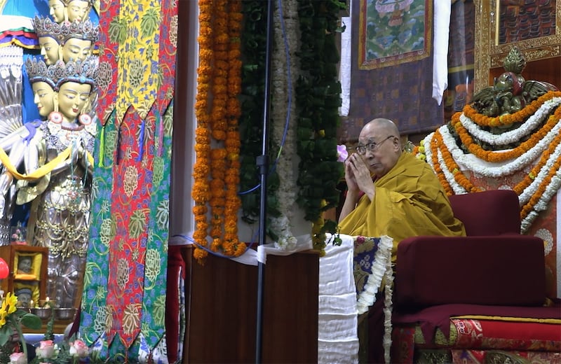 དབུས་གཙང་ཆོལ་ཁ་དང་། མདོ་ཁམས་རྫ་ཆུ་ཁའི་སྐྱིད་སྡུག མང་ཡུལ་སྐྱིད་གྲོང་སྐྱིད་སྡུག་བཅས་ཐུན་མོང་གིས་བརྟན་བཞུགས་བསྟར་འབུལ་ཞུས་པ། ༢༠༢༦།༣།༢༥