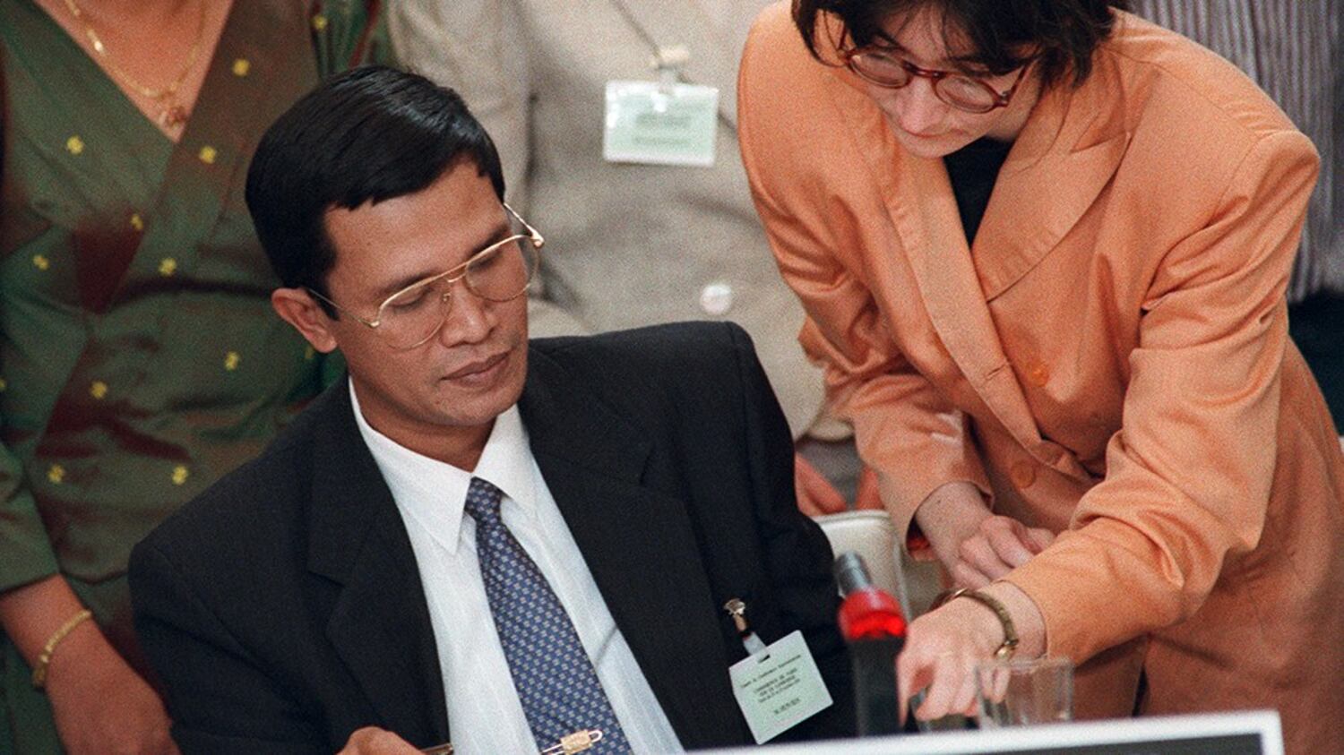 Cambodia NGOs Call For End to Societal Division on Anniversary of Paris Peace Accords