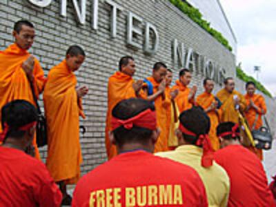 monks_un_BKK_200px.jpg