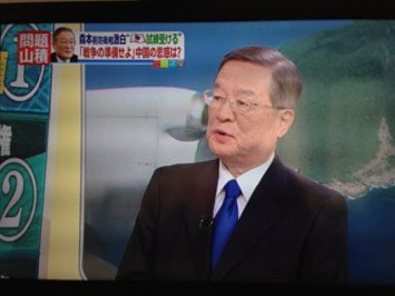 图片:日本前防卫相森本敏23号在日本电视台的节目中表示:“日本的安保目前面临着中国的挑战和朝鲜的问题,面临着集团自卫权的行使问题,因此,日本安保已经进入了一个新的时期,自卫队可能会不得不去做战后从未做过的事情。”暗示日本可能将会卷入战争。森本谈到日中关系表示:“重要的是,日本不要去做挑衅的事,不要让中国找到挑衅日本的借口,这一点很重要。日本需要做的事情,是强化海上和空中的监控力量,掌握好中国的动向,不然就会守不住自己的领土和领海。” (南洲提供)