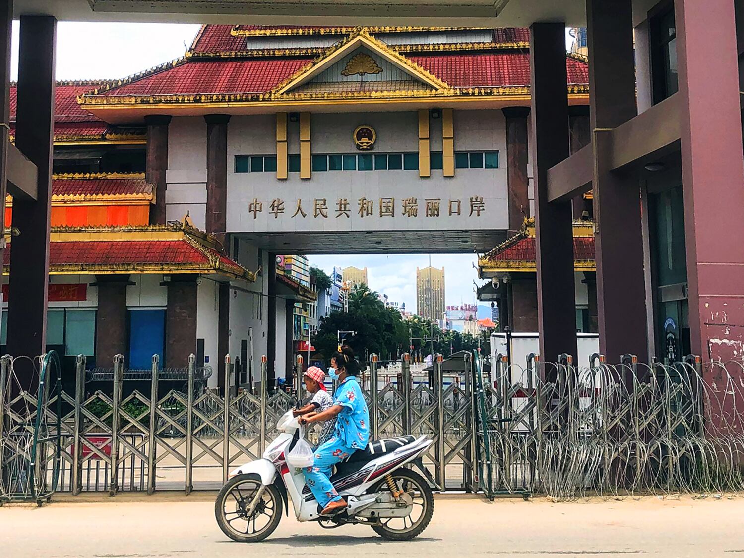 Kachin, Shan residents face hardships as China and Myanmar block trade