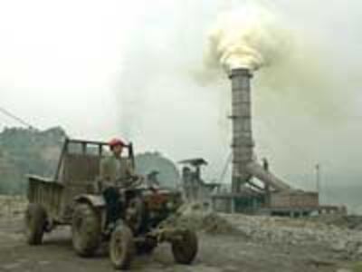 Chimney2005_tractor_200.jpg