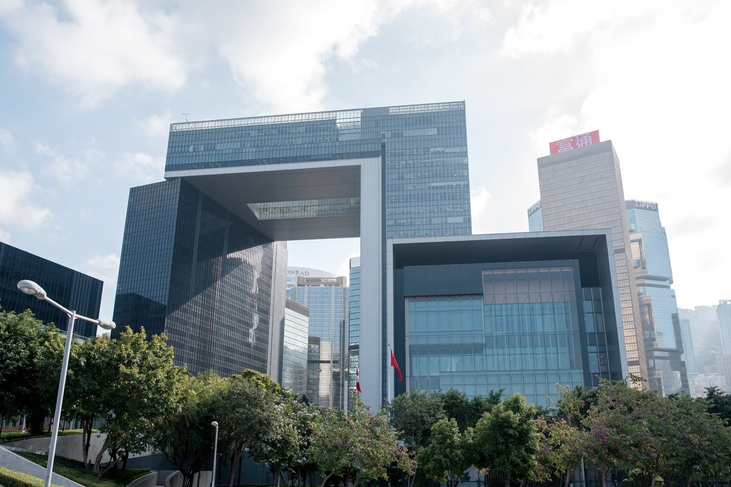 美國《國防授權法案》重納制裁香港條款 港府：嗤之以鼻無懼要脅