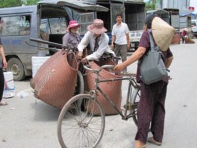 Sinh họat buôn bán tại khu vực cửa khẩu