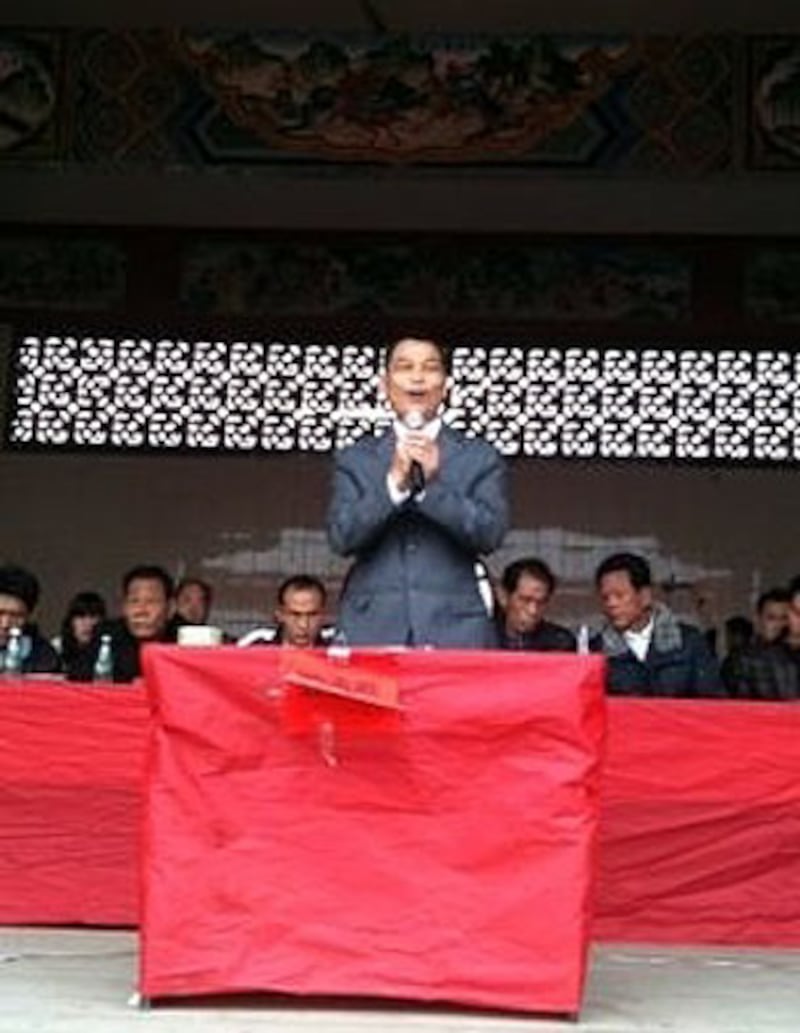 Wukan_meeting_candidate_yang0229_2012_305.jpg
