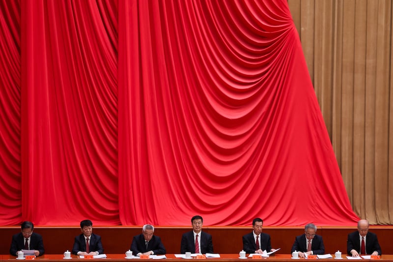 中共纪念建党105周年，政治局常委和党员代表参加大会。