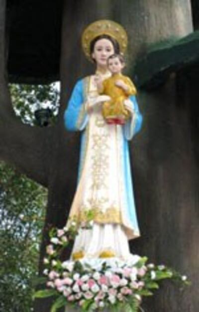 Tượng Đức Mẹ La Vang