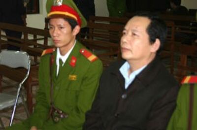 Bị cáo Sầm Đức Xương trong phiên tòa