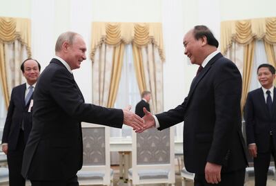 2019-05-22T145929Z_210489000_RC1A9EBE91F0_RTRMADP_3_RUSSIA-VIETNAM.JPG